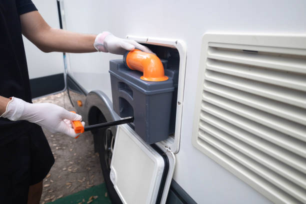 Best Construction site porta potty rental  in Shannondale, WV